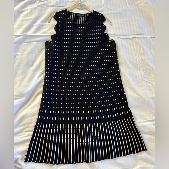 TED BAKER  London black & gold dress size 3 - Picture 1 of 11